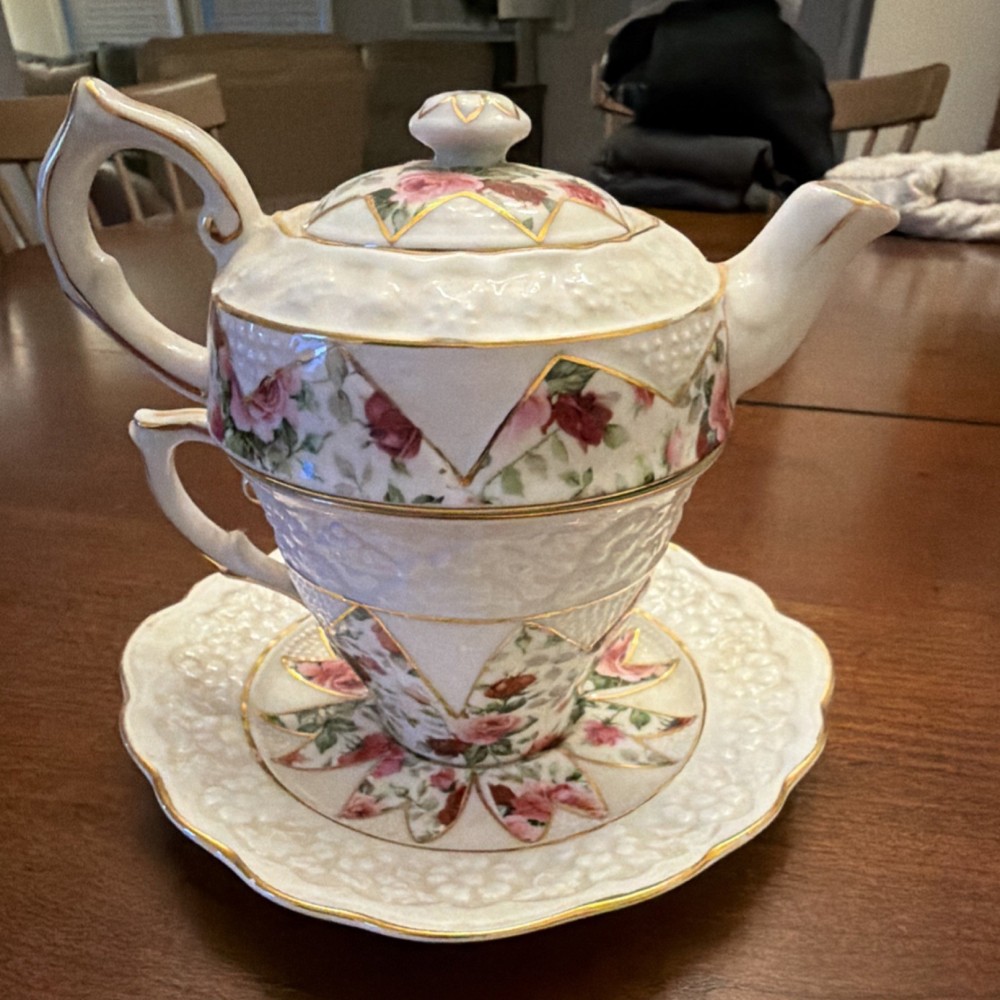 Van Huizen Tea For One Porcelain Floral 1-Cup Teapot Cup Saucer Lid Set