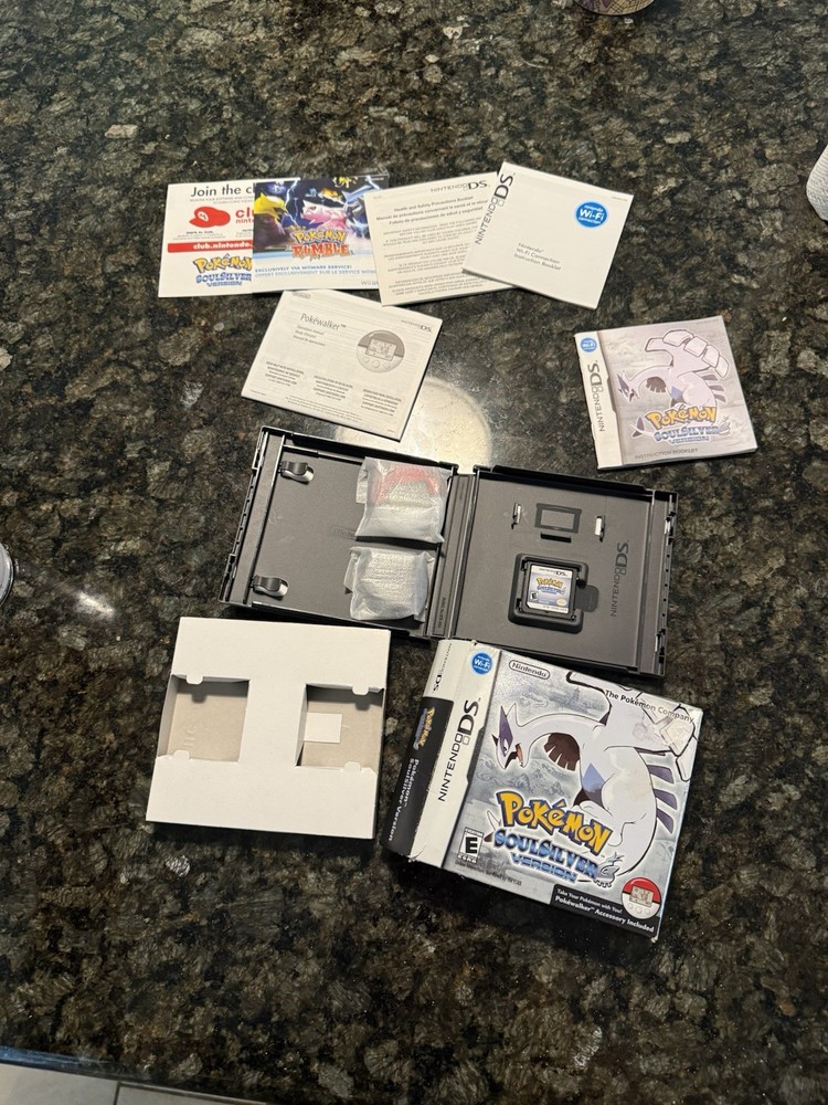 Pokemon SoulSilver Version Big Box CIB w/ Pokewalker(Never Used) Authentic