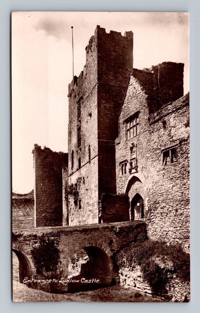 United Kingdom- Ludlow Castle Entrance Postal Old PC Card View Vintage Postcard