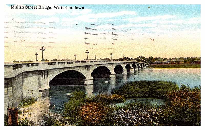 Postcard BRIDGE SCENE Waterloo Iowa IA m/09 AP6067