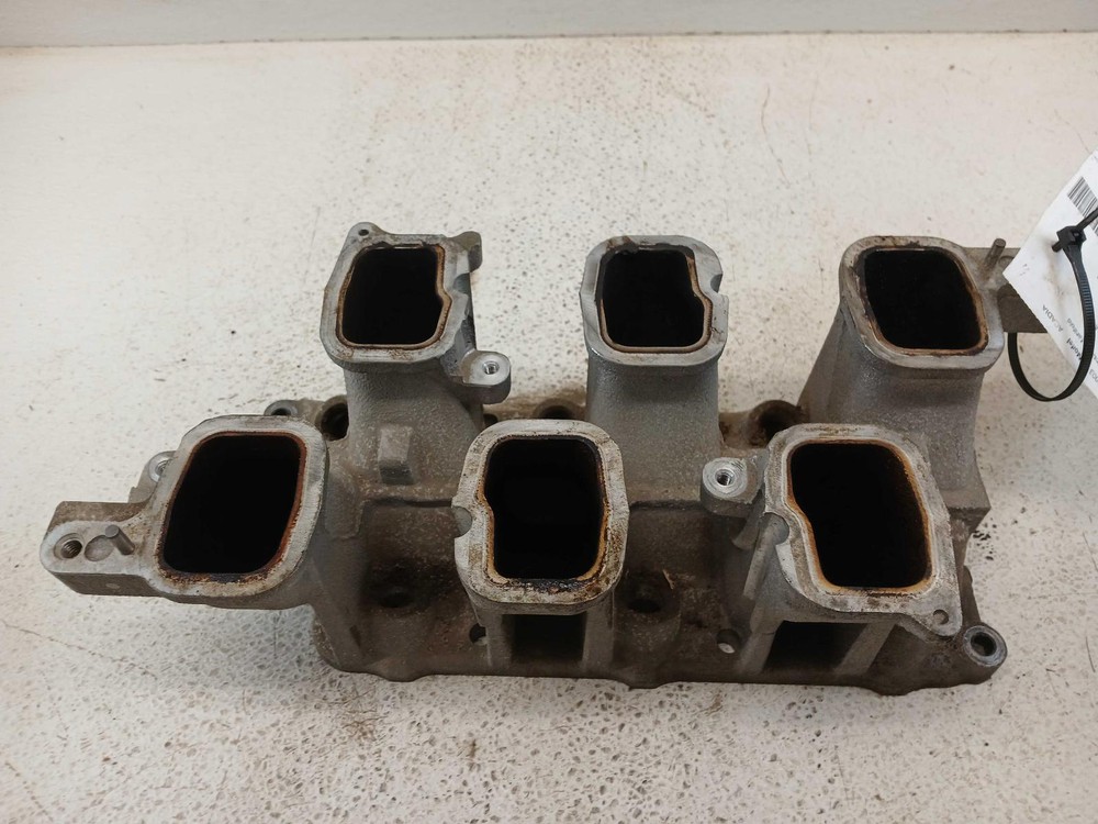 2007 GMC Acadia Lower Engine Intake Manifold Used Grade A
