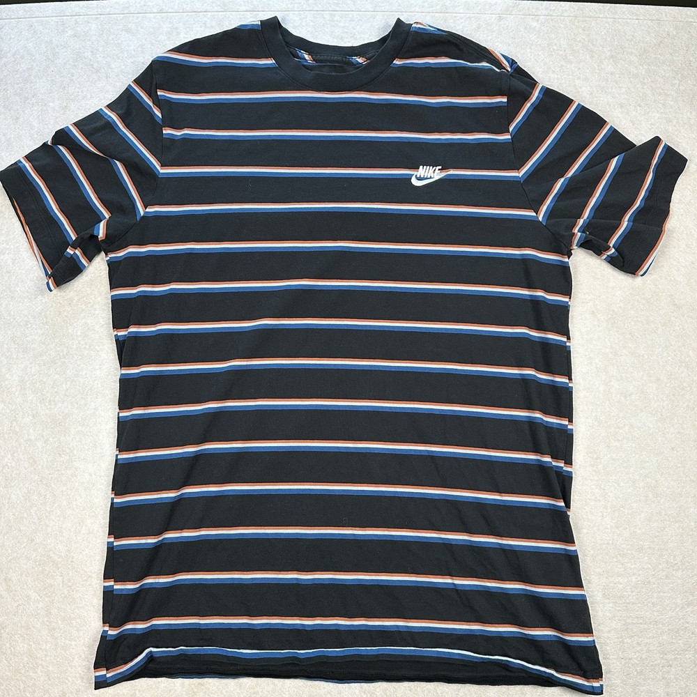 Nike Sportswear Men's Black/Burnt Sunrise Club Men's T-Shirt Size XL