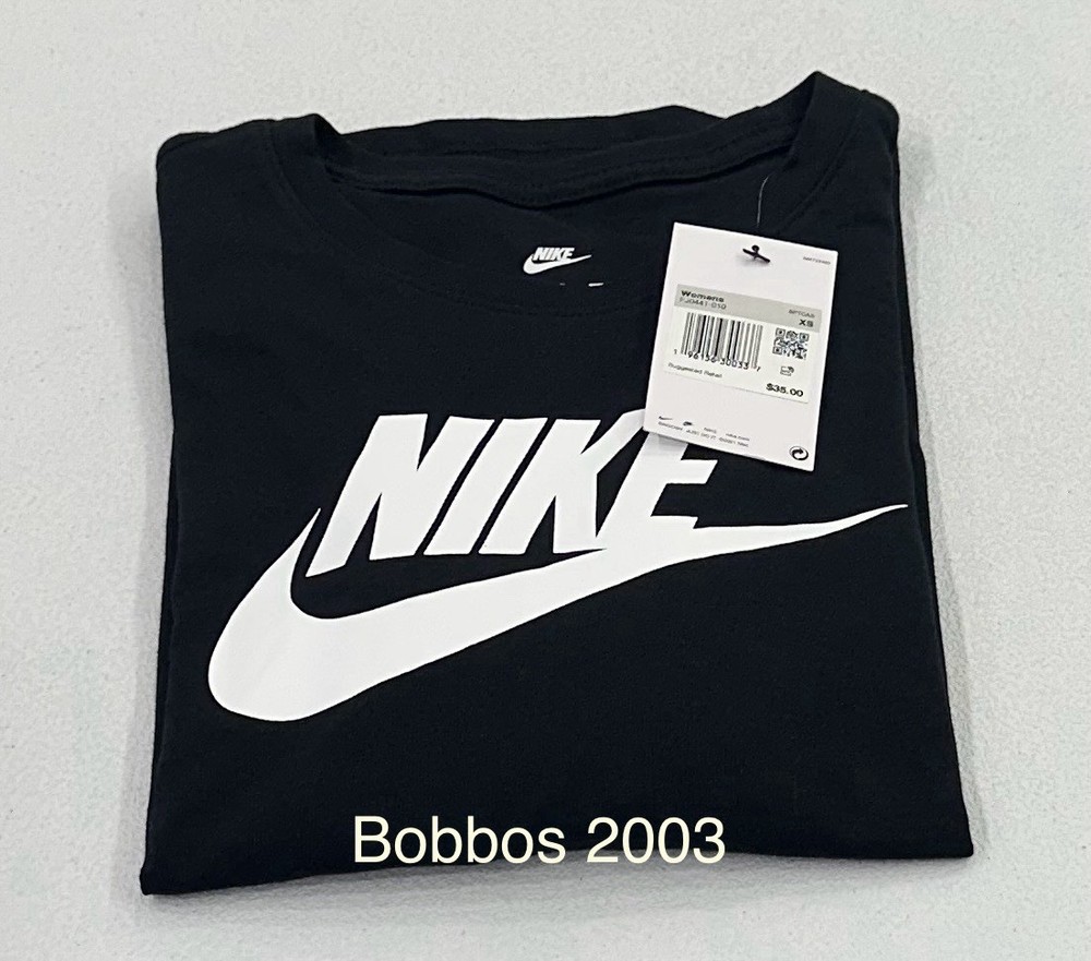 Nike Women's Sportswear Club Fleece Logo Crewneck Sweatshirt, Black, Size XS