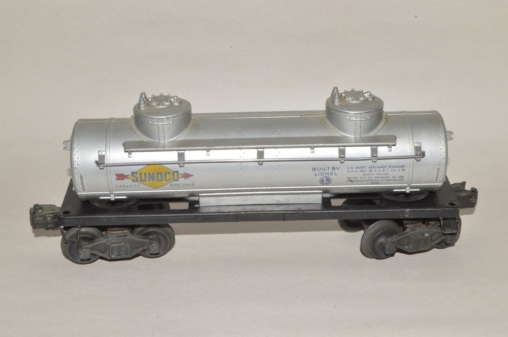 O gauge Lionel Sunoco Sun Oil Co two dome tank car train
