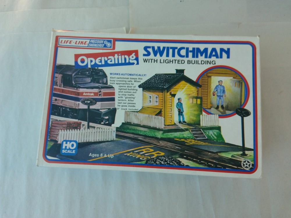 Life-Like 8203 HO Scale Switchman With Lighted Building