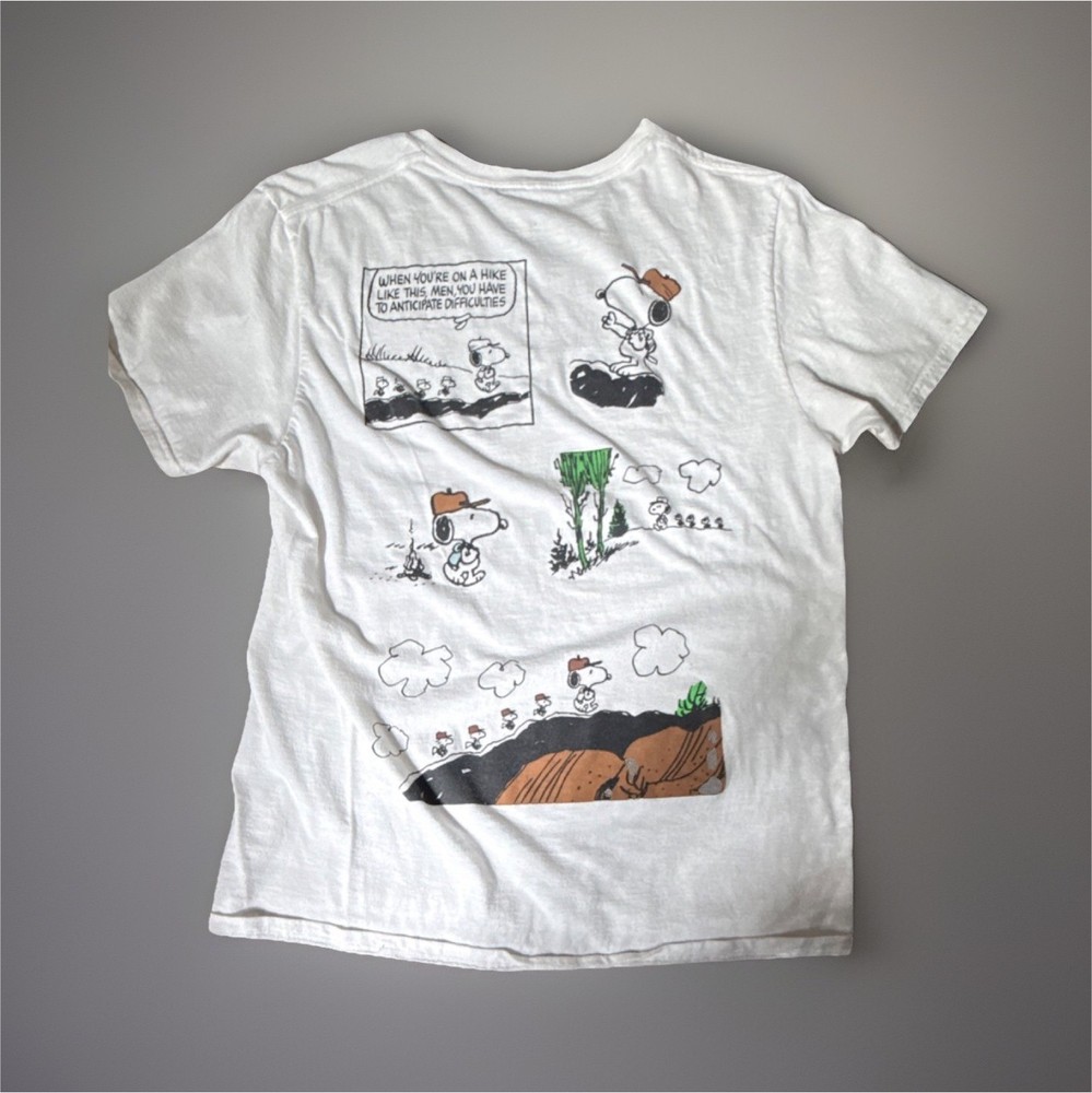 Peanuts Snoopy Woodstock Hiking Graphic Men’s White T-Shirt Size M