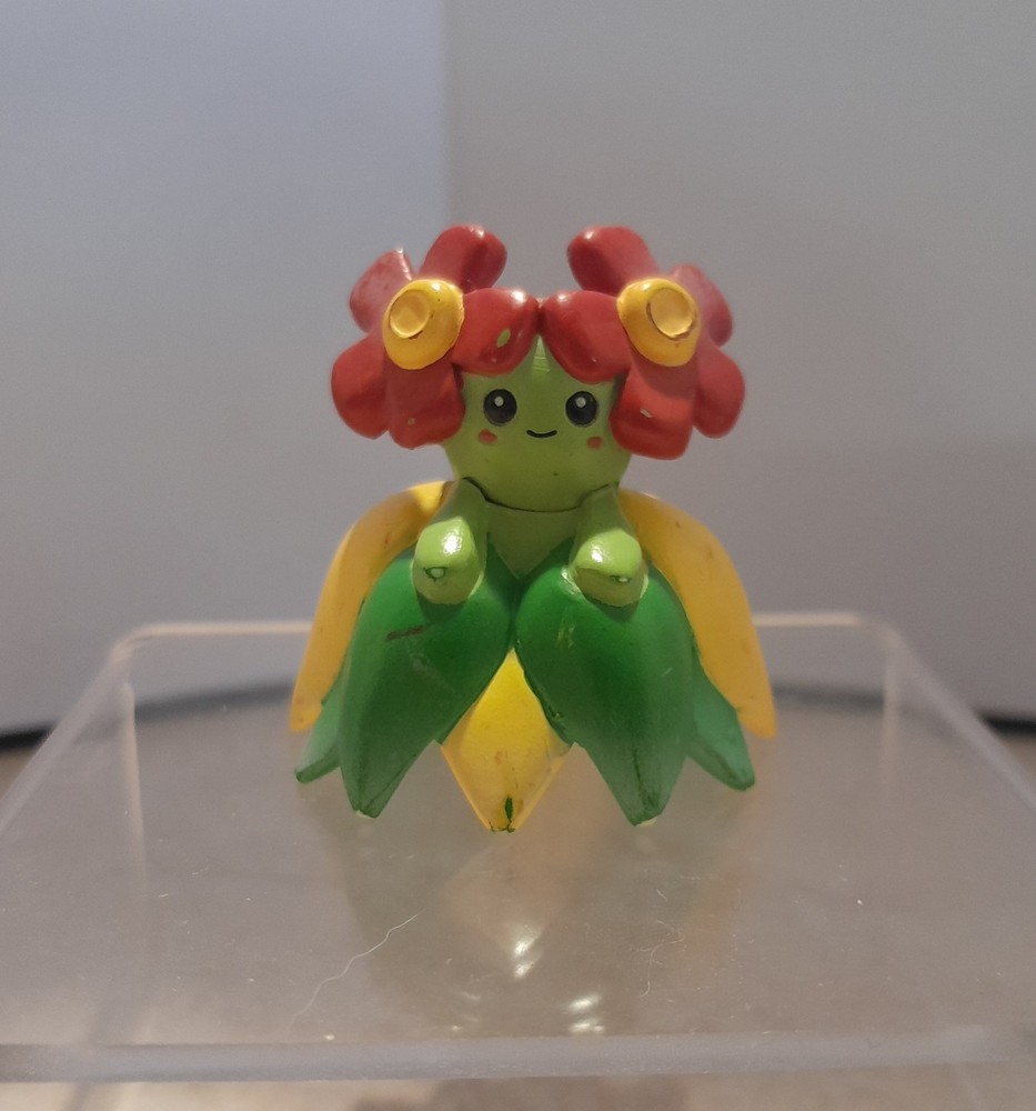 Bellossom CGTSJ Monster Collection Vintage Pokemon Hasbro Battle Figure