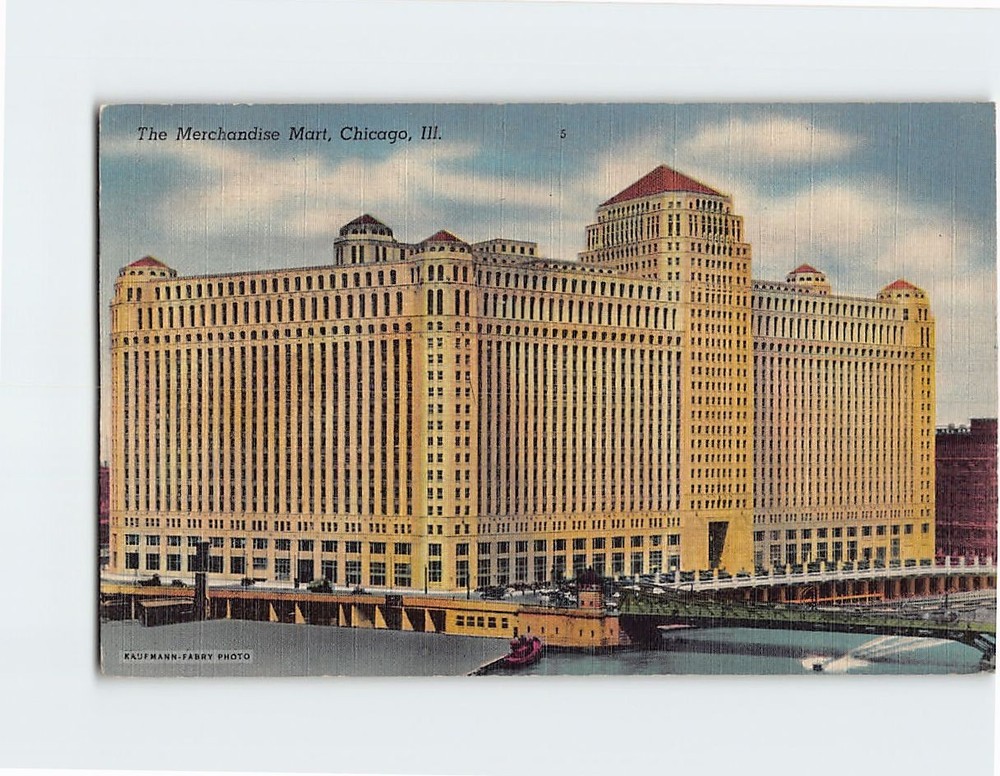 Postcard The Merchandise Mart Chicago Illinois USA