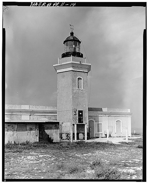 14. Detail view showing light tower rear facade lighthouse - Faro de los
