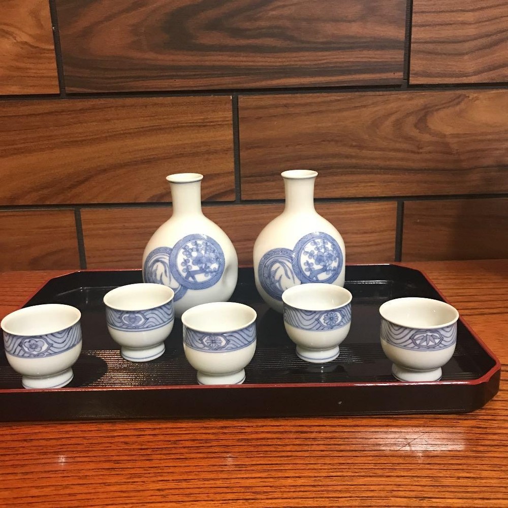 Kyoto Ware Kiyomizu Roppo Kiln Porcelain Sake Bottle & Cups Hand-Painted Light