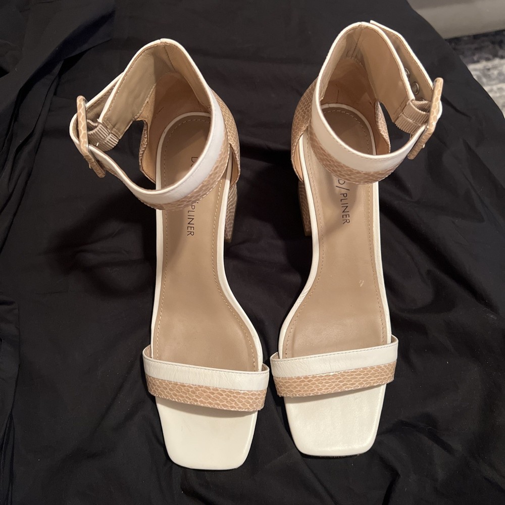 Donald Pliner Womens Davina Taupe White Block Heel Pumps Size 8.5