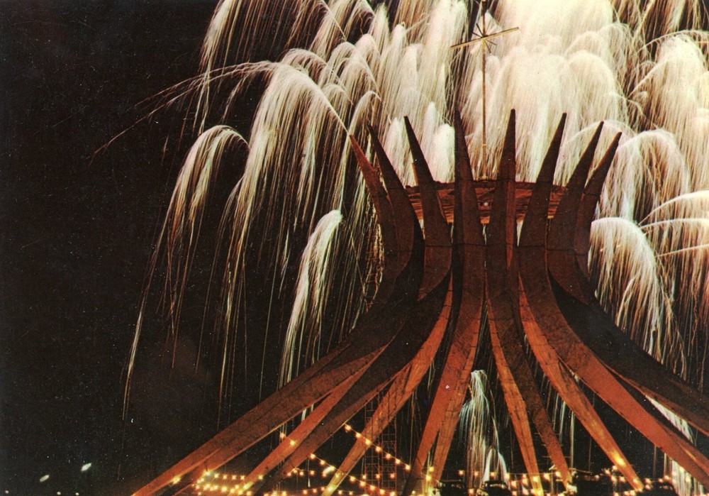 The Cathedral of Brasilia, Brazil, UNP, VG Cond --POSTCARD