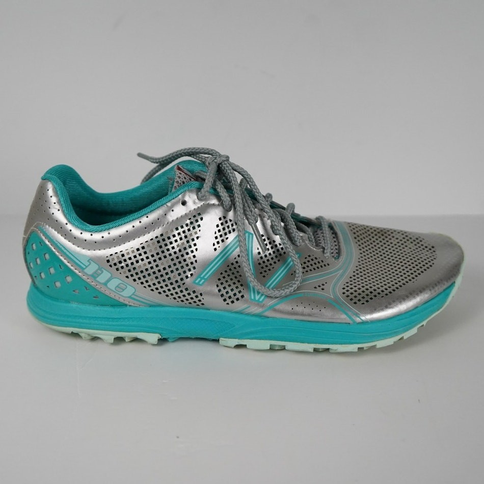 New Balance 110 Womens Trail Running Shoes Size 9.5 Silver Blue