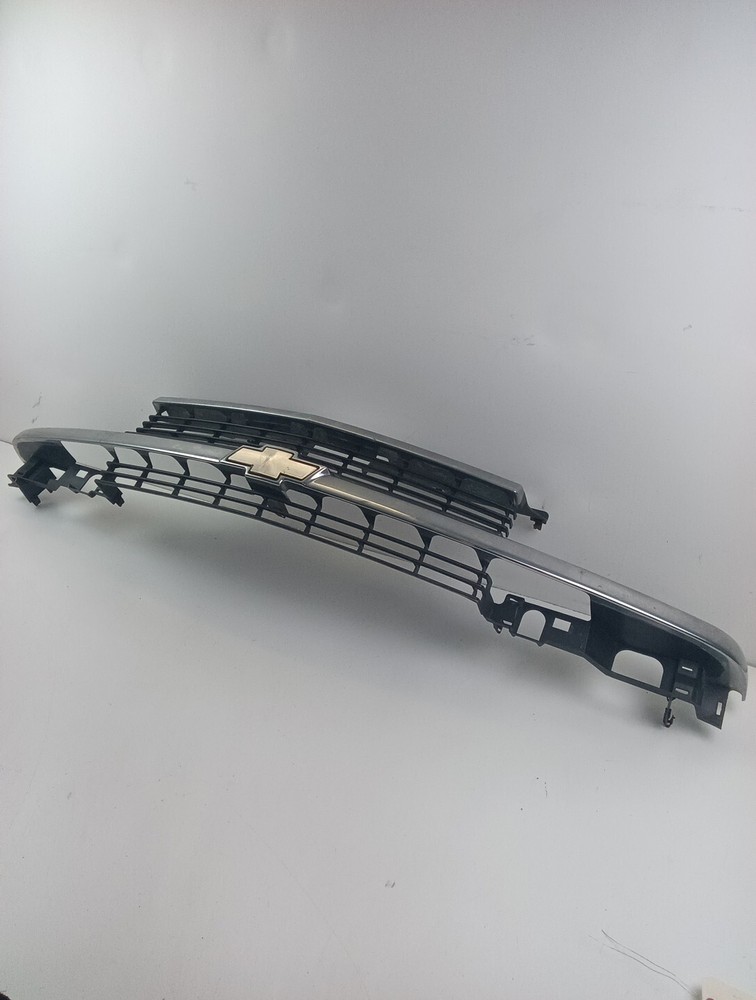 Grille for Chevy S10 Pickup  15015044 Chevrolet Blazer S-10 1998-2004