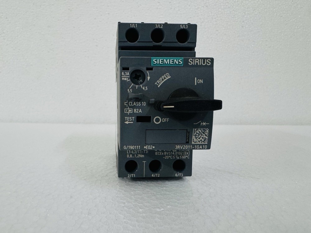 Siemens 3RV20111DA10 Circuit Breaker
