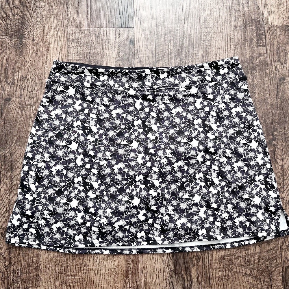 Tranquilty Colorado Clothing Large Black White Floral Spandex Tennis Skirt/Skort