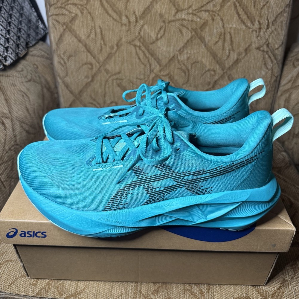 ASICS Novablast 5 Men’s Size 10.5 Wave Teal Black Running Shoes 1011B974-401