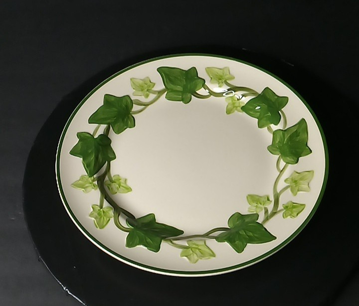 Vintage Franciscan Ivy 10 3/8
