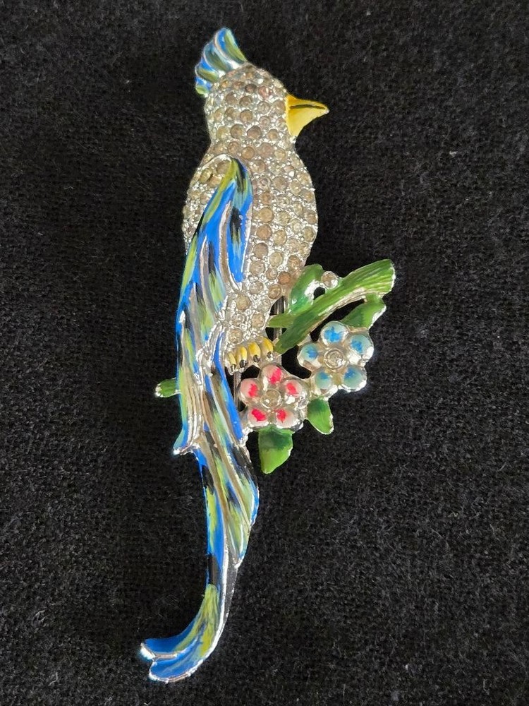 Coro Fur Clip Cockatoo  Bird  Rhinestones Enamel Vintage  Rare “Single”