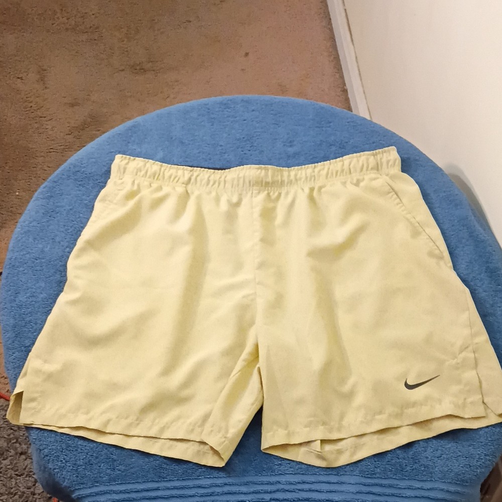 Nike Dri-FIT Men's Lined Athletic Shorts w/ Pockets Drawstring Yellow XL