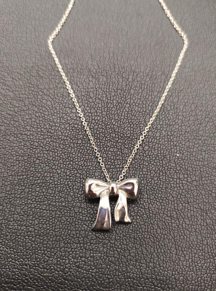 Tiffany & Co. Bow Ribbon Necklace Pendant Silver 925 No Box Used JAPAN