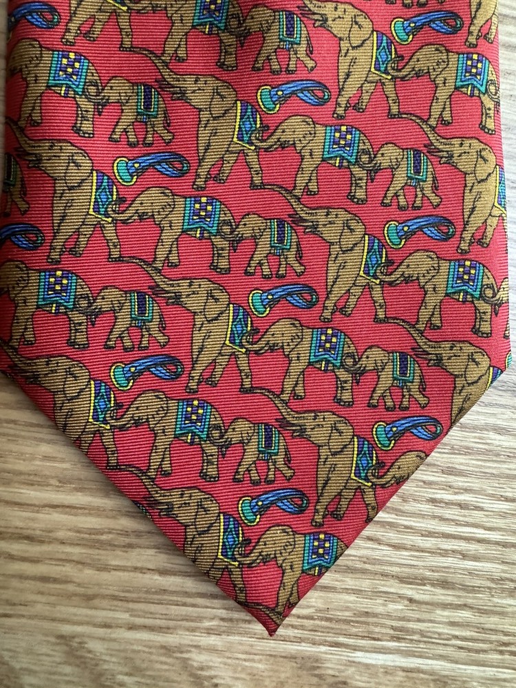 Rozy Tie Silk Neck Tie Red Elephants 3.5 X 60 NWOT Italian