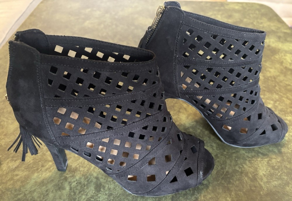 Lane Bryant Black Laser Cut Heels with Zip Back, Size 10 NEW