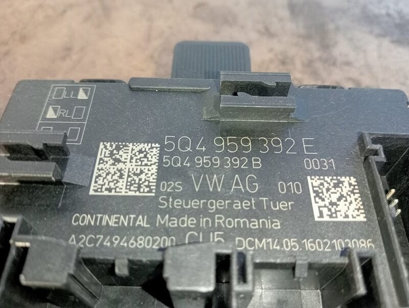 5Q4959392E electronic module Skoda Octavia Lim. 2014 5E3 L&K 104889