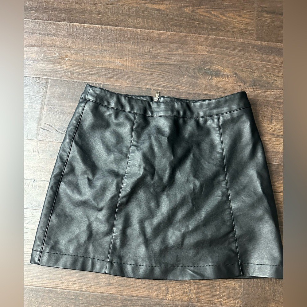 Forever 21 Black Faux Leather Mini Skirt