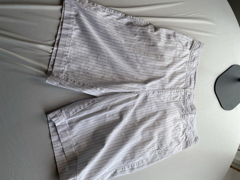 No Boundaries Men's Flat Front Chino Shorts Size 36 Arctic White Striped Cotton
