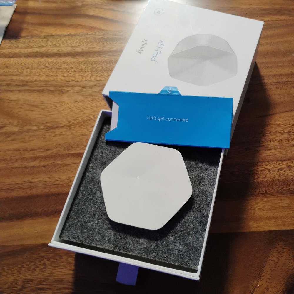 Xfinity xFi Wi-Fi Pod Ethernet Repeater - White