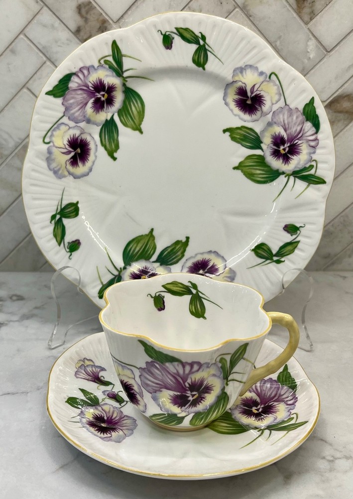 Shelley Dainty Pansy Trio - Cup Saucer and 8
