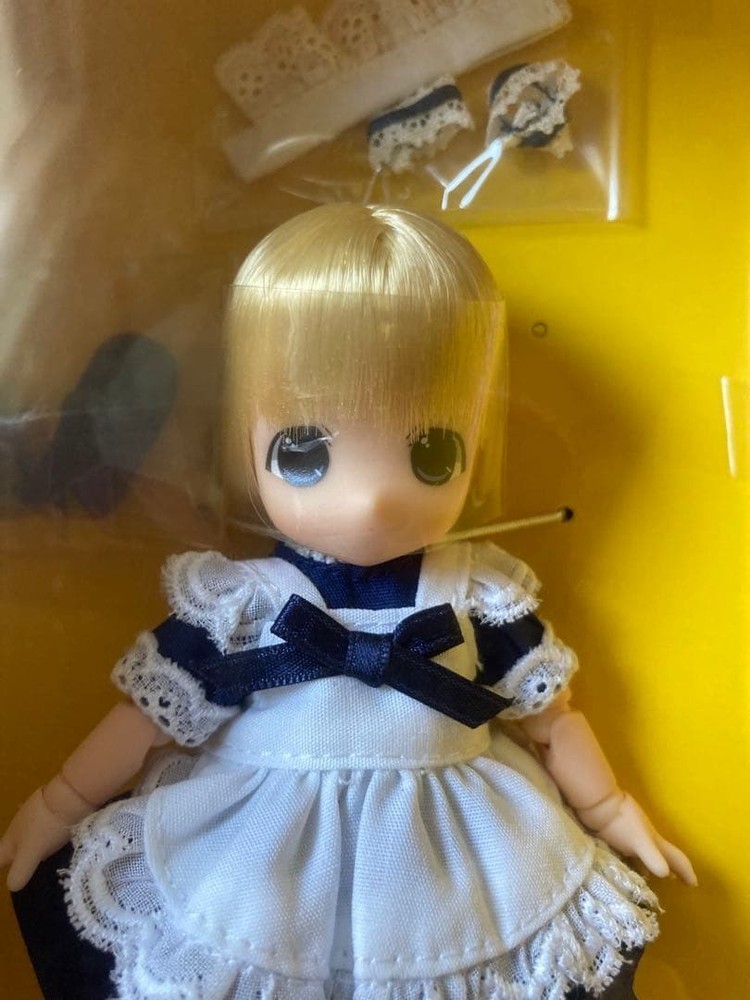 Chococo Moco-chan Koniro Blonde Doll Obitsu 11cm Blue Eyes Used