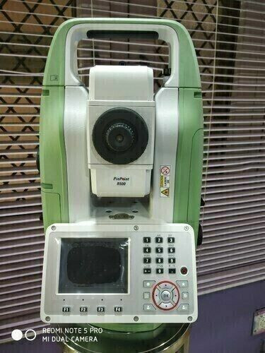 Leica TS03 Total Station 5