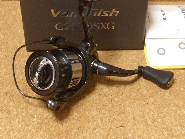 Shimano Vanquish C2500SXG Spinning Reel New in Box
