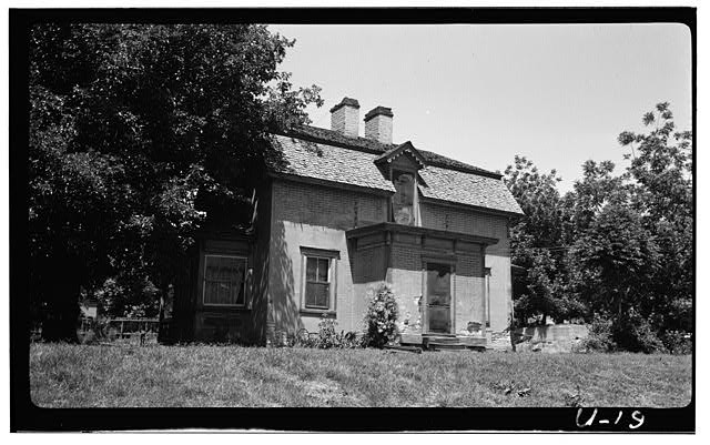 Photo:Historic House 1940s American Buildings Survey Exterior Photograph