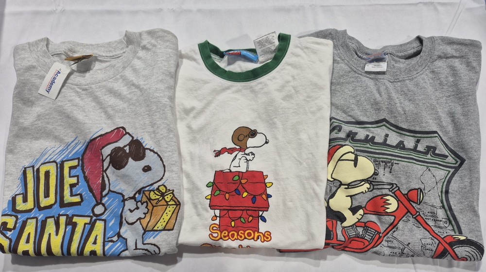 Lot Of 3 Vintage Peanuts Snoopy  Christmas Tshirts Size Med