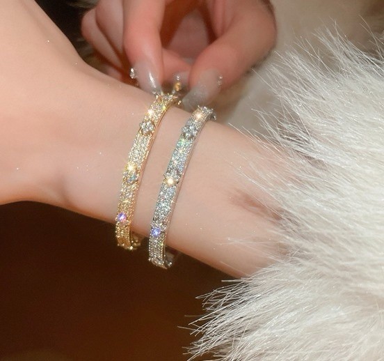 2pc PVD Bracelet – Waterproof, Elegant & Durable Women’s Jewelry