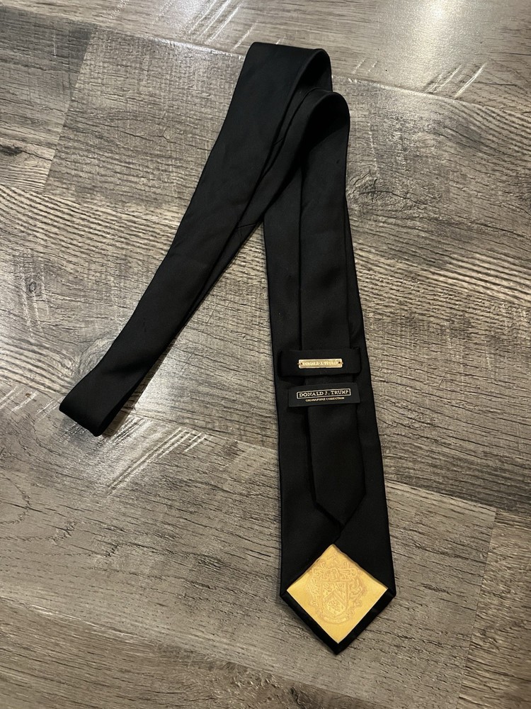 Donald J. Trump Men's 100% Silk Black Gold Designer Solid Logo Tie Handmade