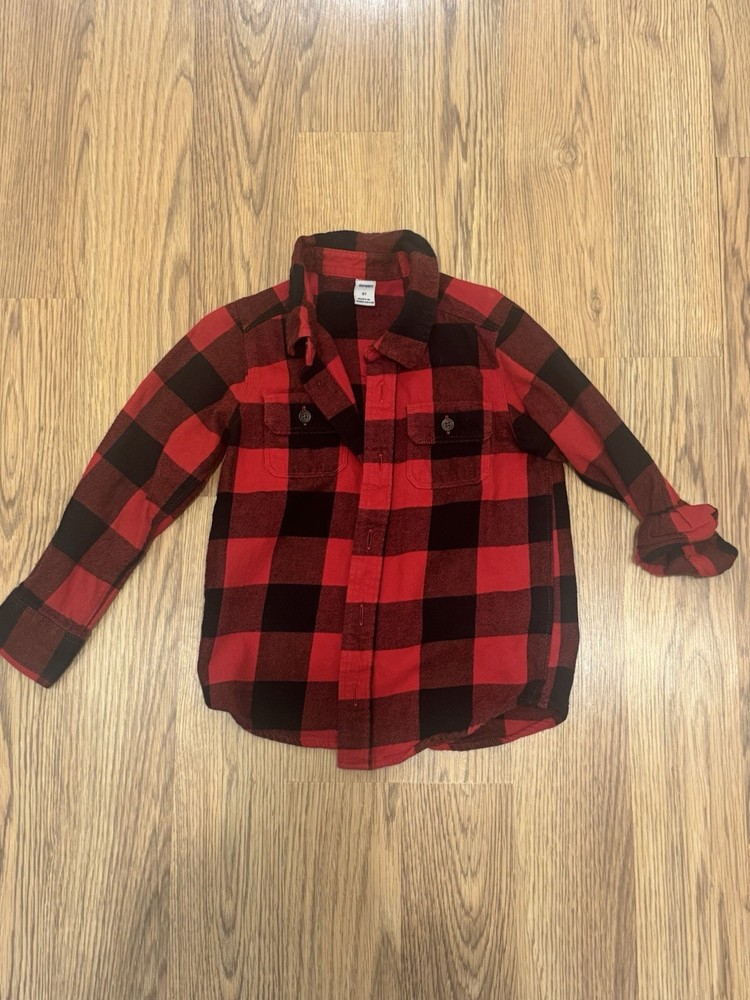 Old Navy Boys 5T Red And Black Button Up Long Sleeve Checker Flannel