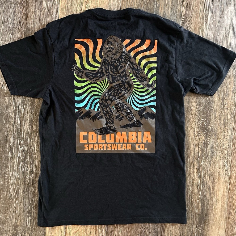 Columbia Black Graphic Print Big Foot Sasquatch T Shirt Mens Size M