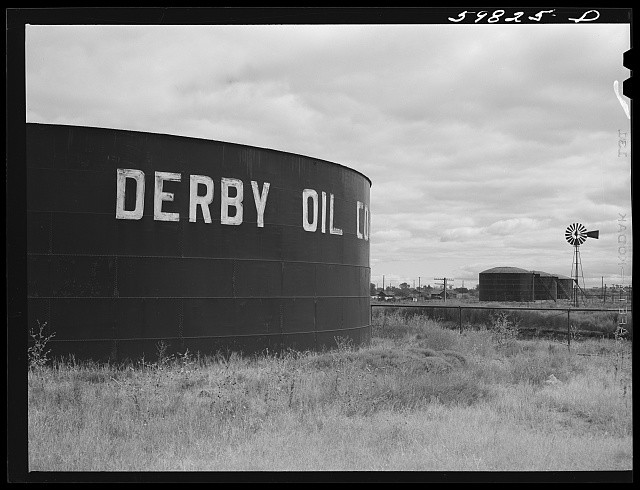 Photo:Wichita Kansas 1941 Derby Oil Company Refinery Tank Windmill