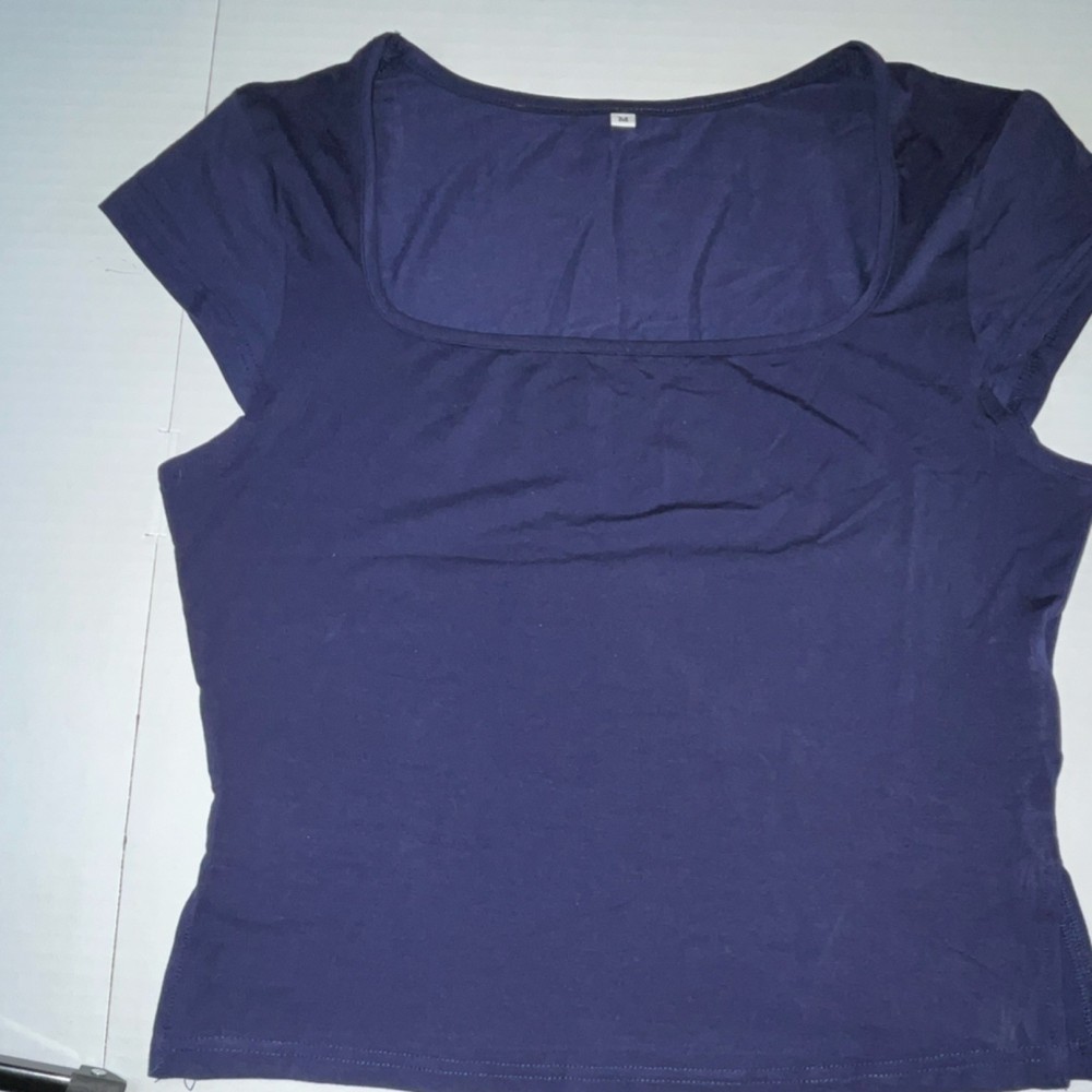 Women's Purple Solid Square Neck Short Sleeve Regular T-Shirt Size M