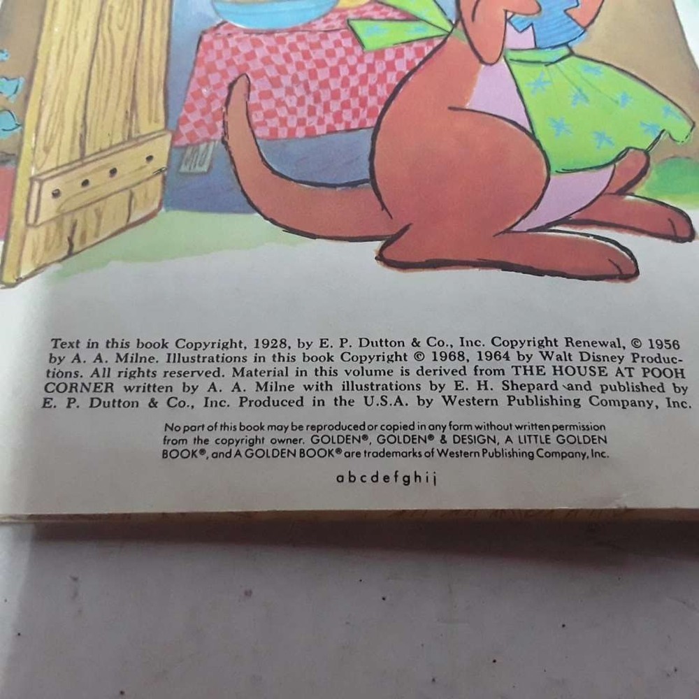 Winnie the Pooh and Tigger (A Little Golden Book)
