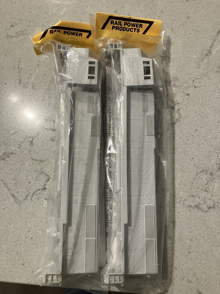 Lot Of 2 HO Scale Rail Power Products SD60M 2 Window Cab Diesel Locomotive Shell