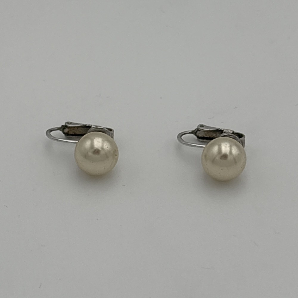 Vintage Crown Trifari Faux Pearl Clip On Earrings
