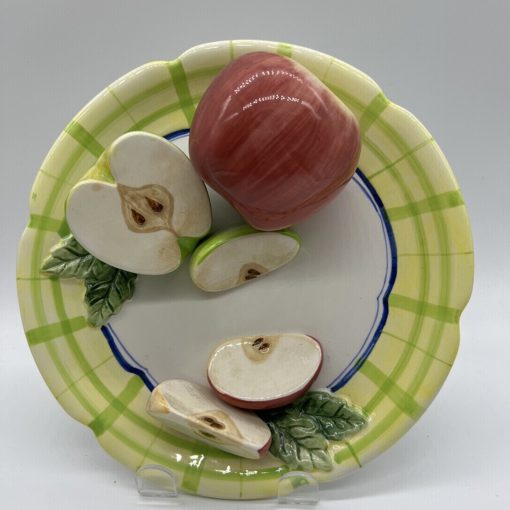 Bella Casa Ganz 3D Apple Fruit Decorative Hanging Wall Plate