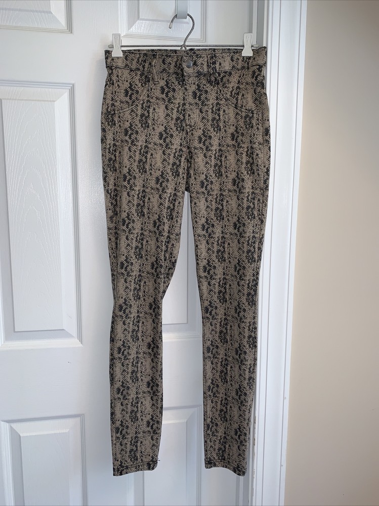HUE Beige Snake Skin Leggings in Size Small