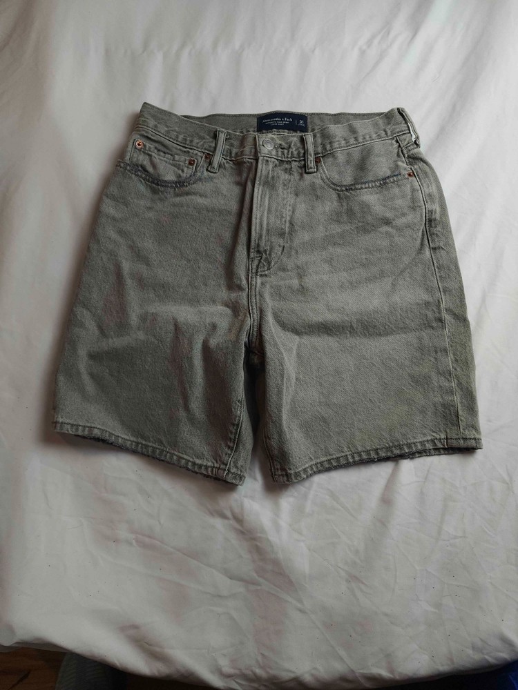 Abercrombie & Fitch Mens Authentic Rigid Denim Loose Short Washed Gray Size 31