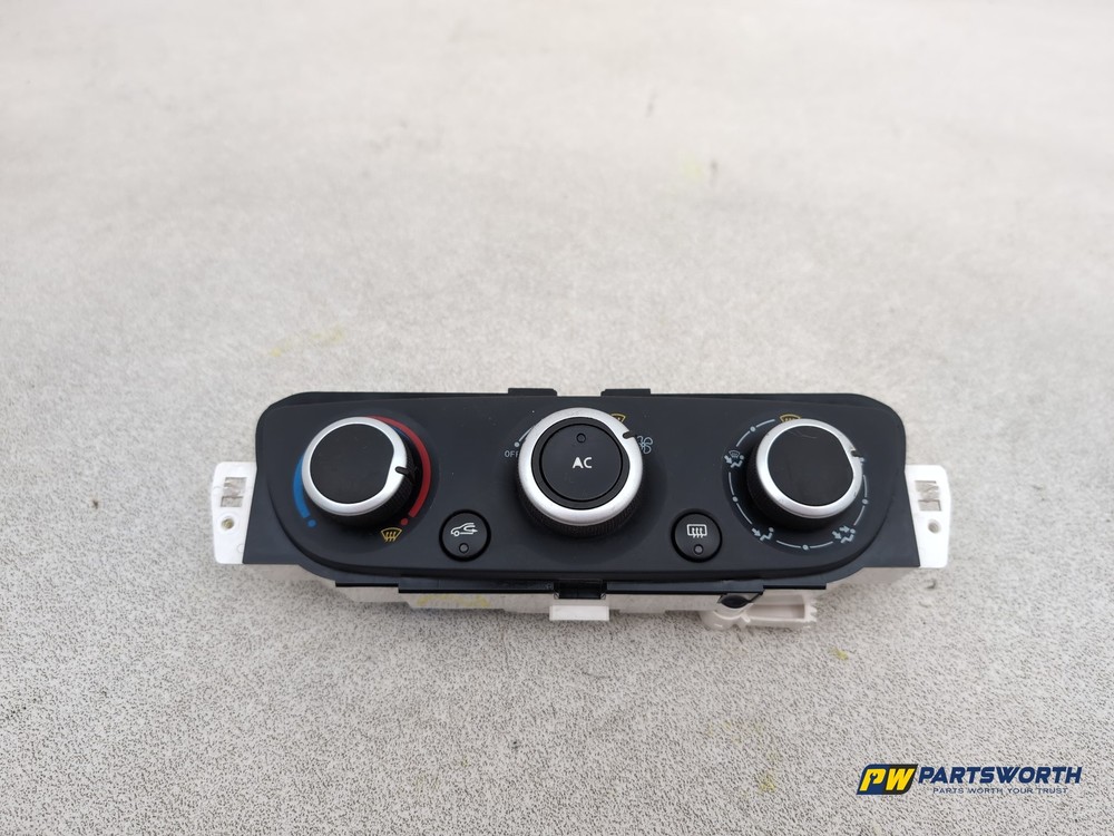 RENAULT SCENIC BIZU Climate Control Panel T1001786G 2009-2011